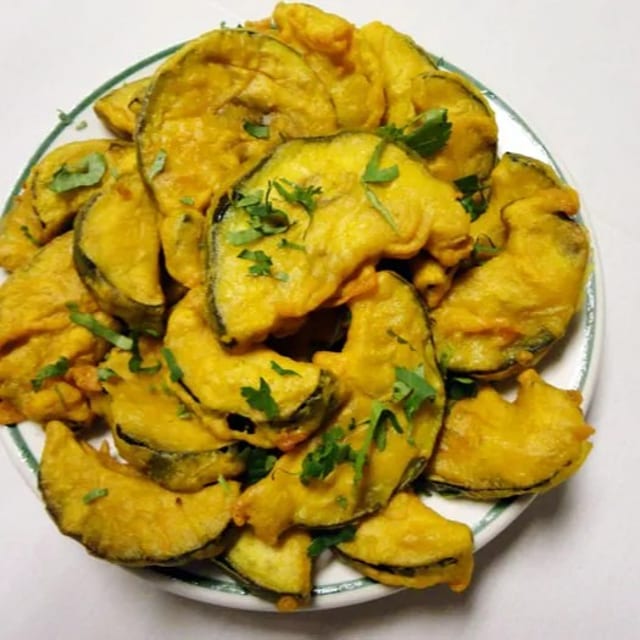 Baingan Pakora.