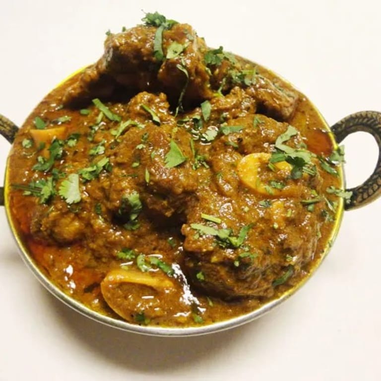 Explore Our Flavorful Curry Dishes